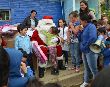 REGALANDO SONRISAS-San Martin Rafael Uribe